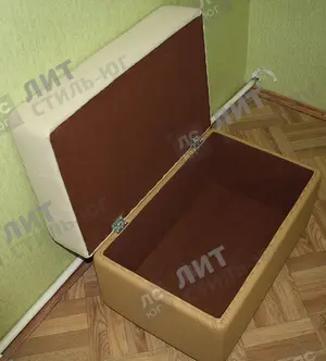 Банкетка (пуфик) для магазина и в прихожую